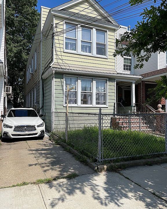 2nd image of 9311 123rd St