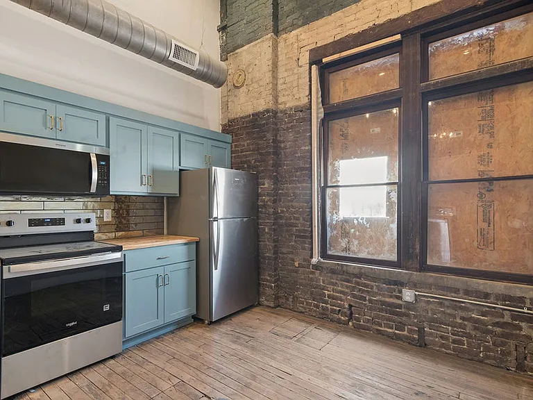 Brand new apartments in downtown Springfield! — Photo 61