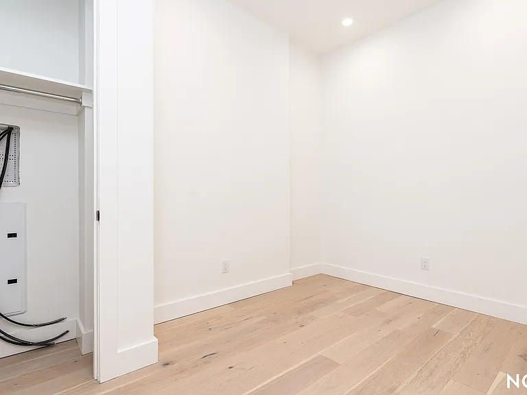 485 Tompkins Ave #2C — Photo 9