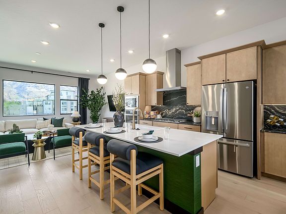 1982 E Wilshire Road