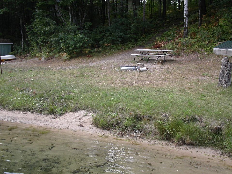 2nd image of 5995 Honey Ln