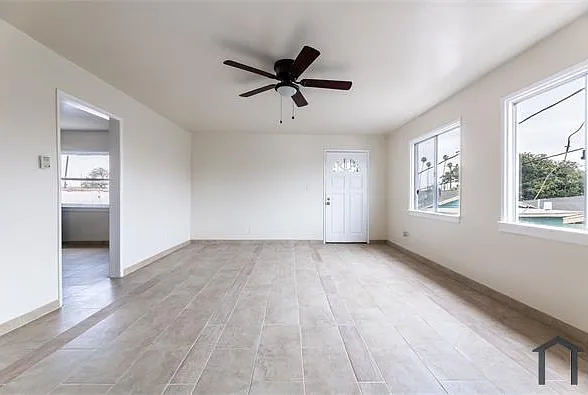 5873 1/2 Bonsallo Ave — Photo 5