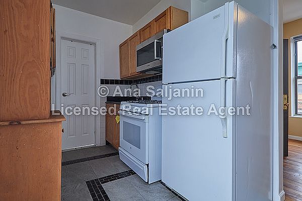 1st image of 14-35 26th Ave #4R