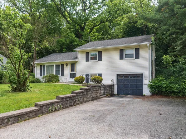 35 Windwood Drive, Newburgh, NY 12550