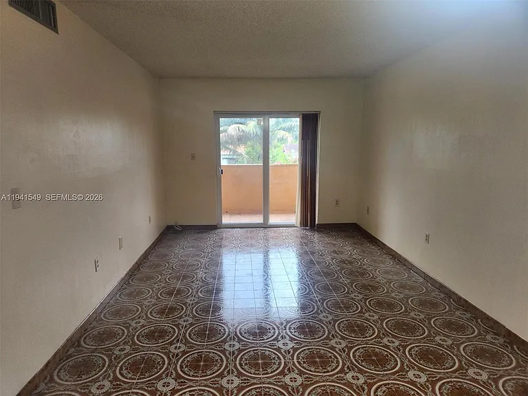 8990 SW 24th St #228 — Photo 6