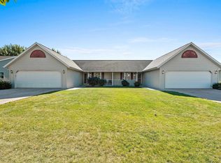 2108 Bufflehead Ln, Green Bay, WI 54311