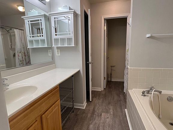 4th image of 21546 Searfoss Ct