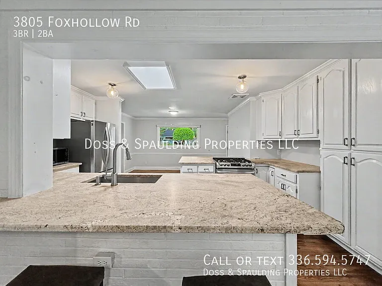 3805 Foxhollow Rd — Photo 9