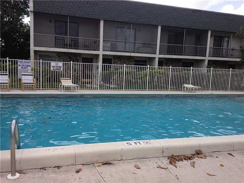 2nd image of 5213 SW 40th Ave #49