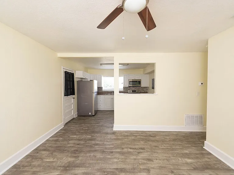 504 N Carolina Ave — Photo 10