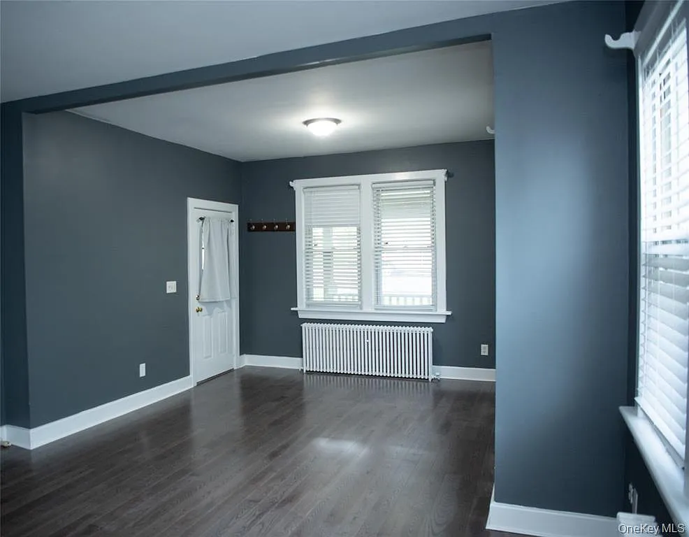 3 bed, 10019 sqft, $3,750 — Photo 4