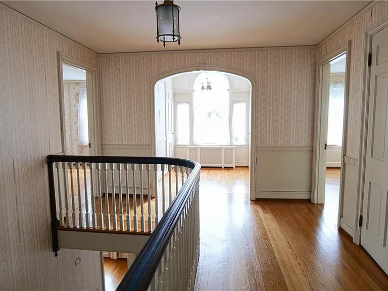 36 Underwood St — Photo 32