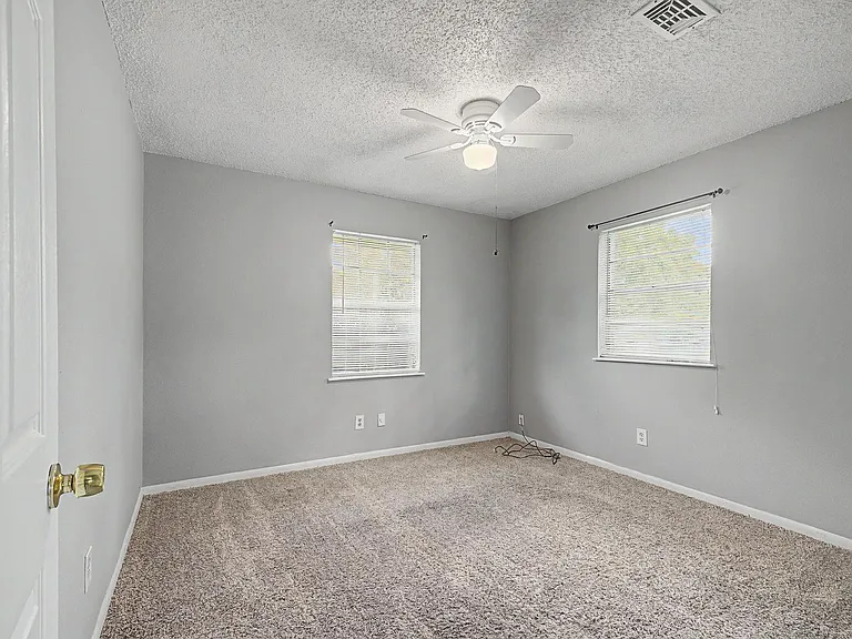 7231 Chapel St — Photo 24