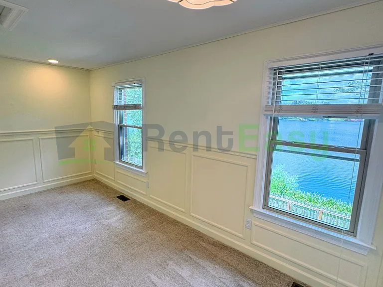 1838 Volvo Pkwy — Photo 25