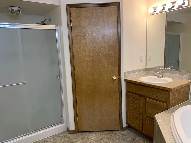 406 S Moore Ln — Photo 16