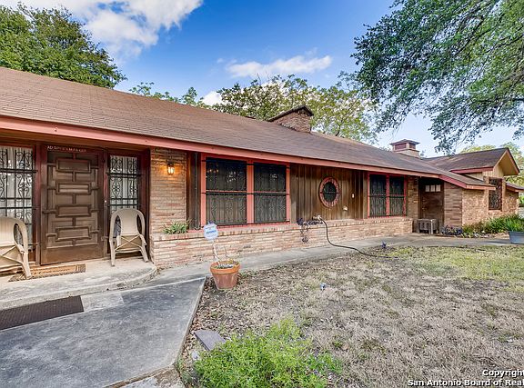 4th image of 2767 Benrus Blvd