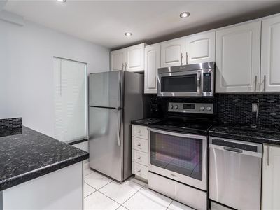 470 Paradise Isle Blvd #105, Hallandale, FL, 33009