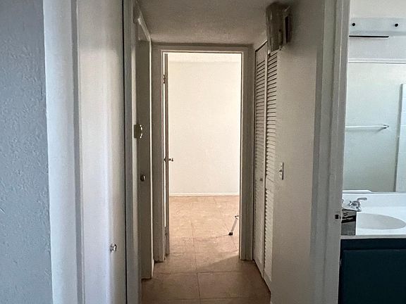 4th image of 2343 E 17th St Unit 106
