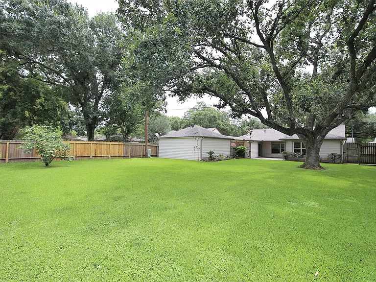 2315 Eaglerock Dr — Photo 25