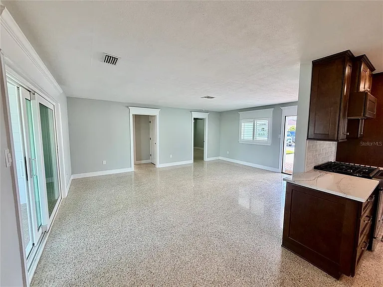17045 Dolphin Dr — Photo 9