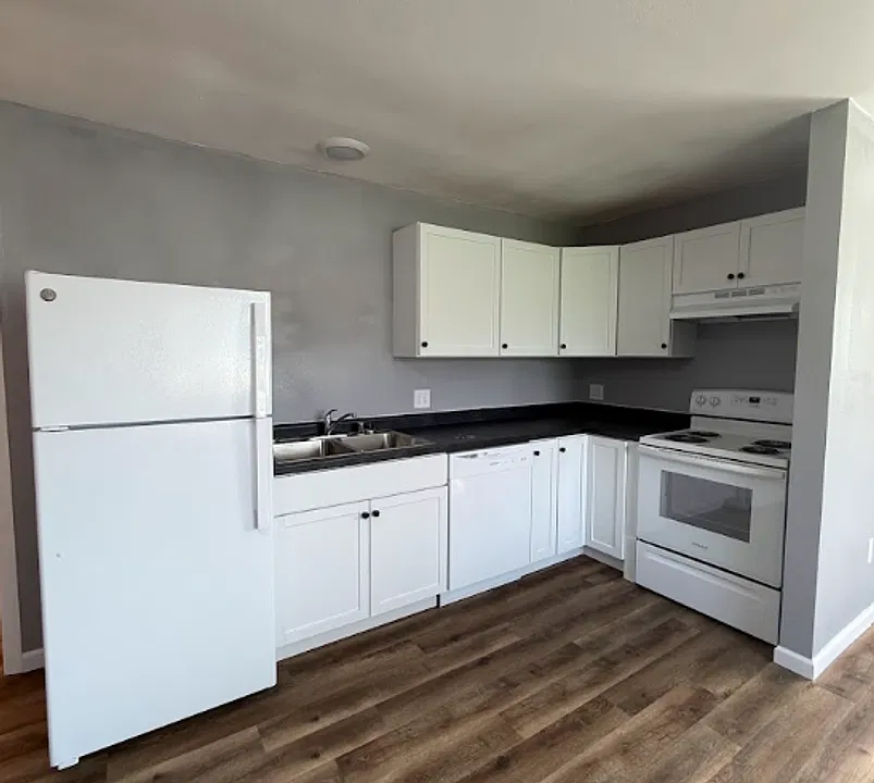 430 W Calumet St