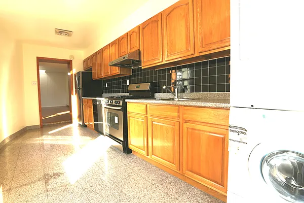 Rented by Metropolitan Property Group | media 7