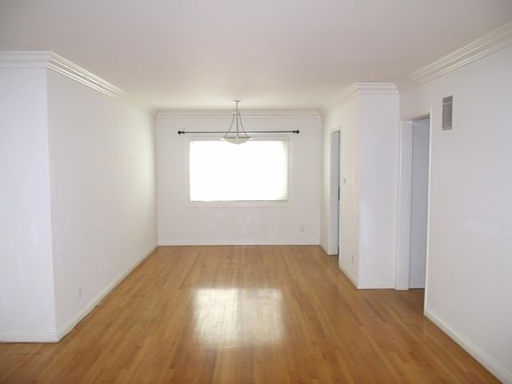 2nd image of 1801 N Harvard Blvd