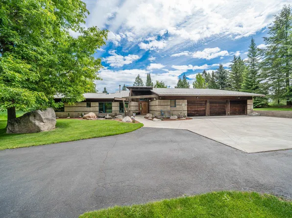 1616 E Whispering Springs Ln, Colbert, WA 99005