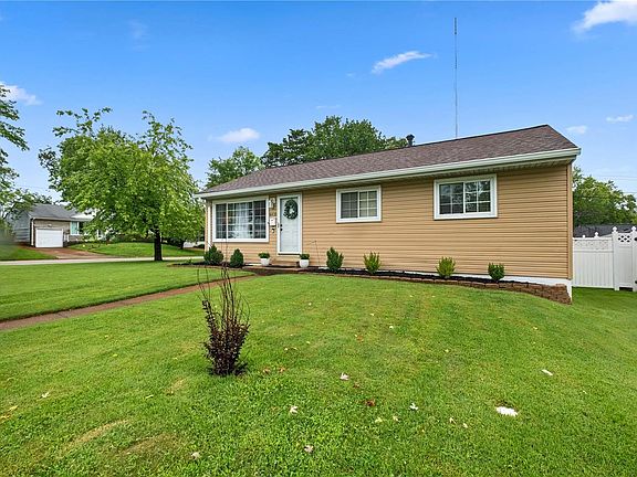 3rd image of 6635 Lynbrook Dr