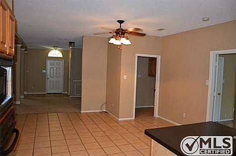 3rd image of 207 Carlsbad Dr