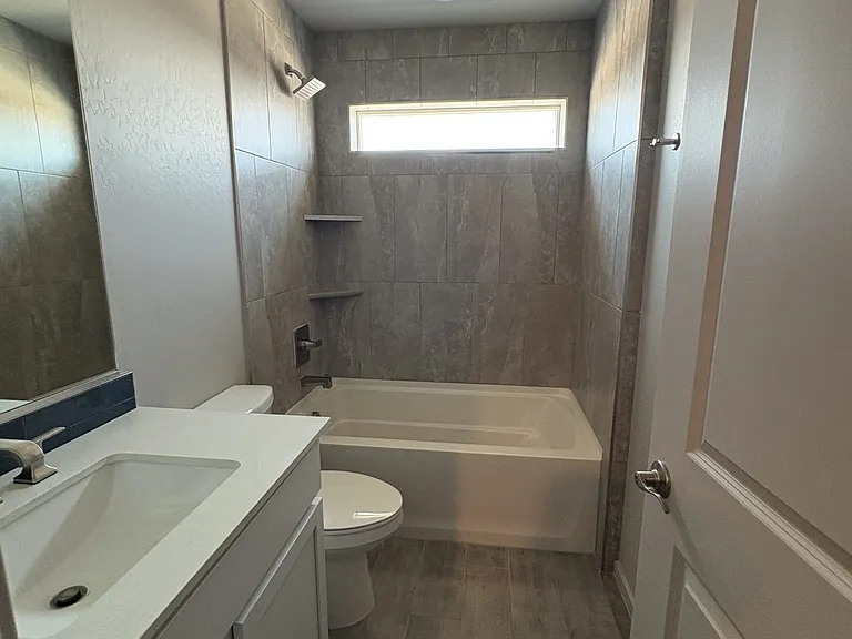 3073 Gladstone St #1 — Photo 11
