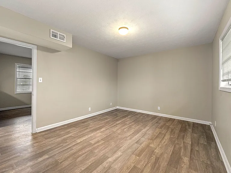 Balfour 296 — Photo 11