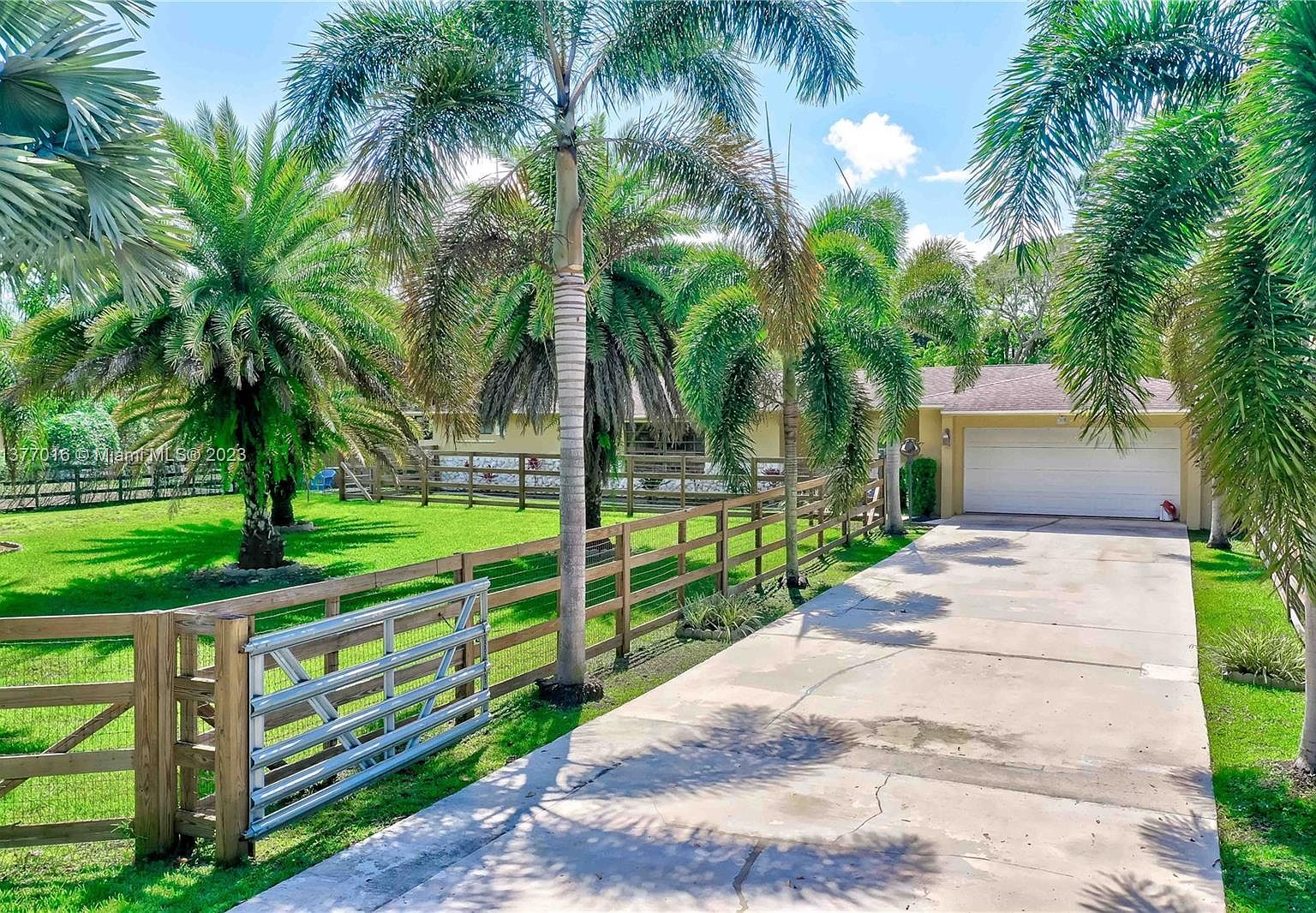 5821 SW 162nd Ave, Southwest Ranches, FL 33331 MLS A11377016 Zillow