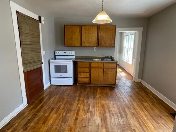 CH828X, 828 Chippewa St #Ch830x, Eau Claire, WI 54703
