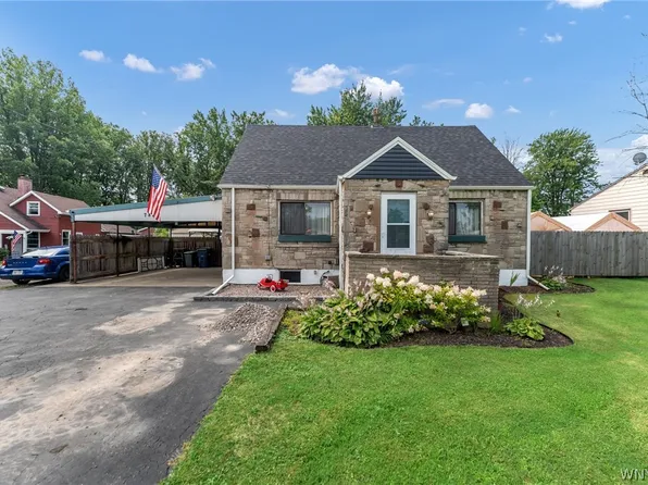 7821 Porter Rd, Niagara Falls, NY 14304