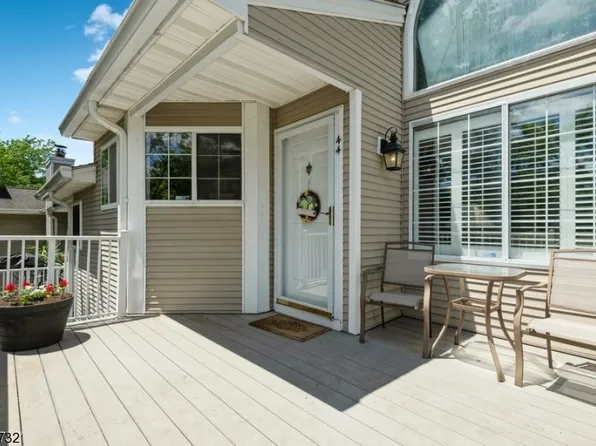 44 Bentley Ct, Bedminster Twp., NJ 07921