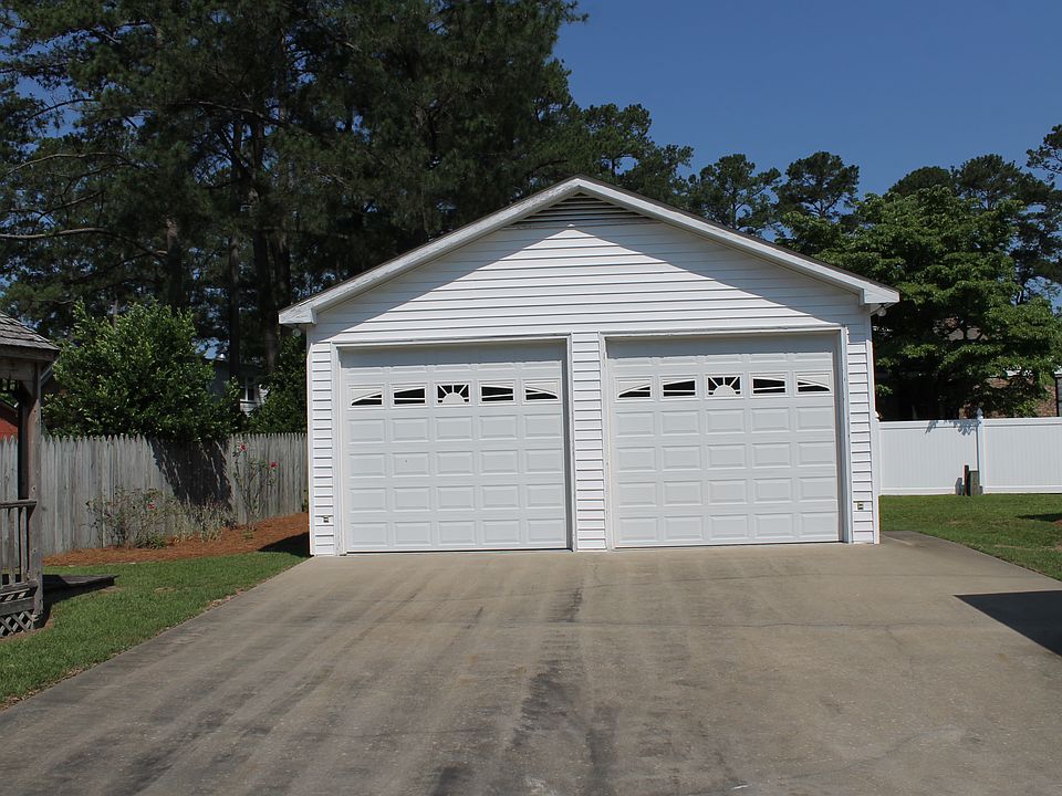 1st image of 2506 Dawn Cir