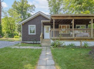 95 Hillair Rd, Lake Peekskill, NY 10537