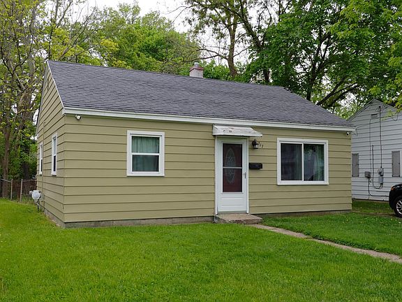 717 Washburn Ave-102