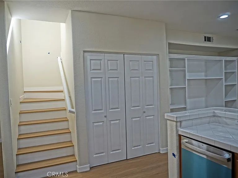 1372 McFadden Dr — Photo 13