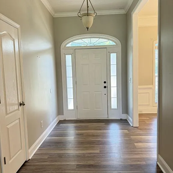 204 Mahan Dr — Photo 4