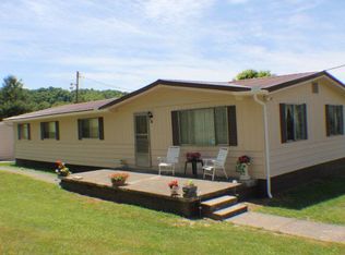 15 Dillon Rd, Gallipolis, OH 45631