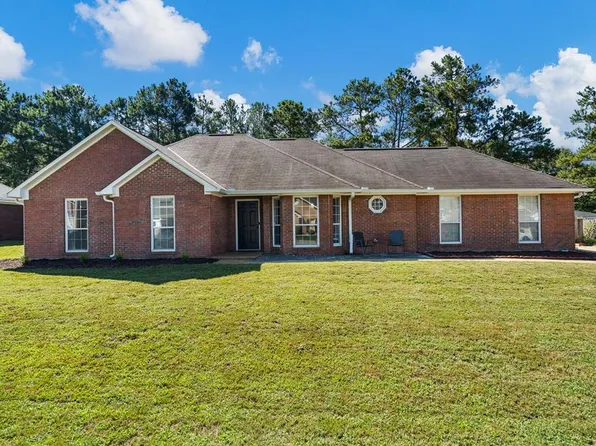 31 Clayton Ct, Phenix City, AL 36869