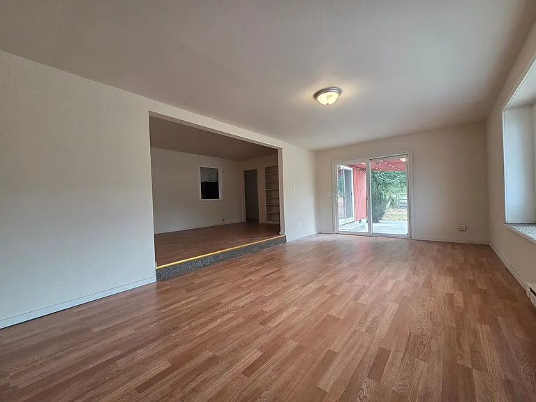 711 83rd Ave SW — Photo 9
