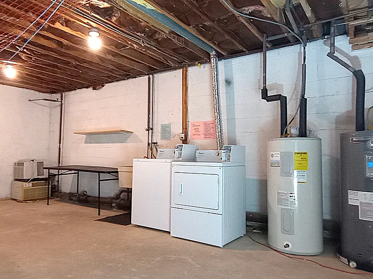 The basement - the area shared with the 2nd floor tenant