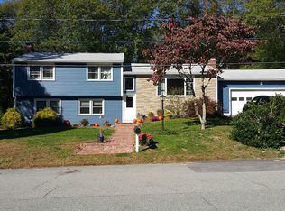 28 Highland Ter, Scituate, RI 02857