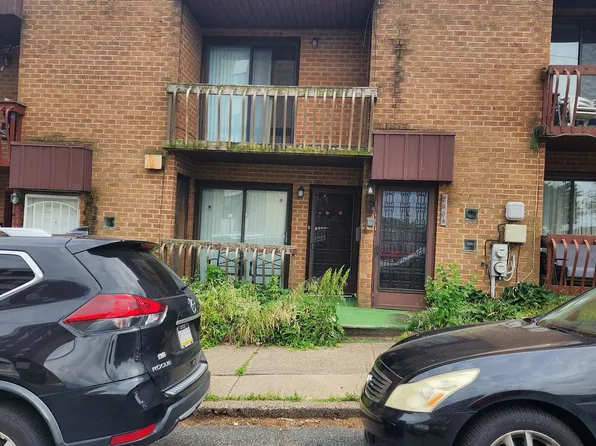 2534 Faunce St, Philadelphia, PA 19152