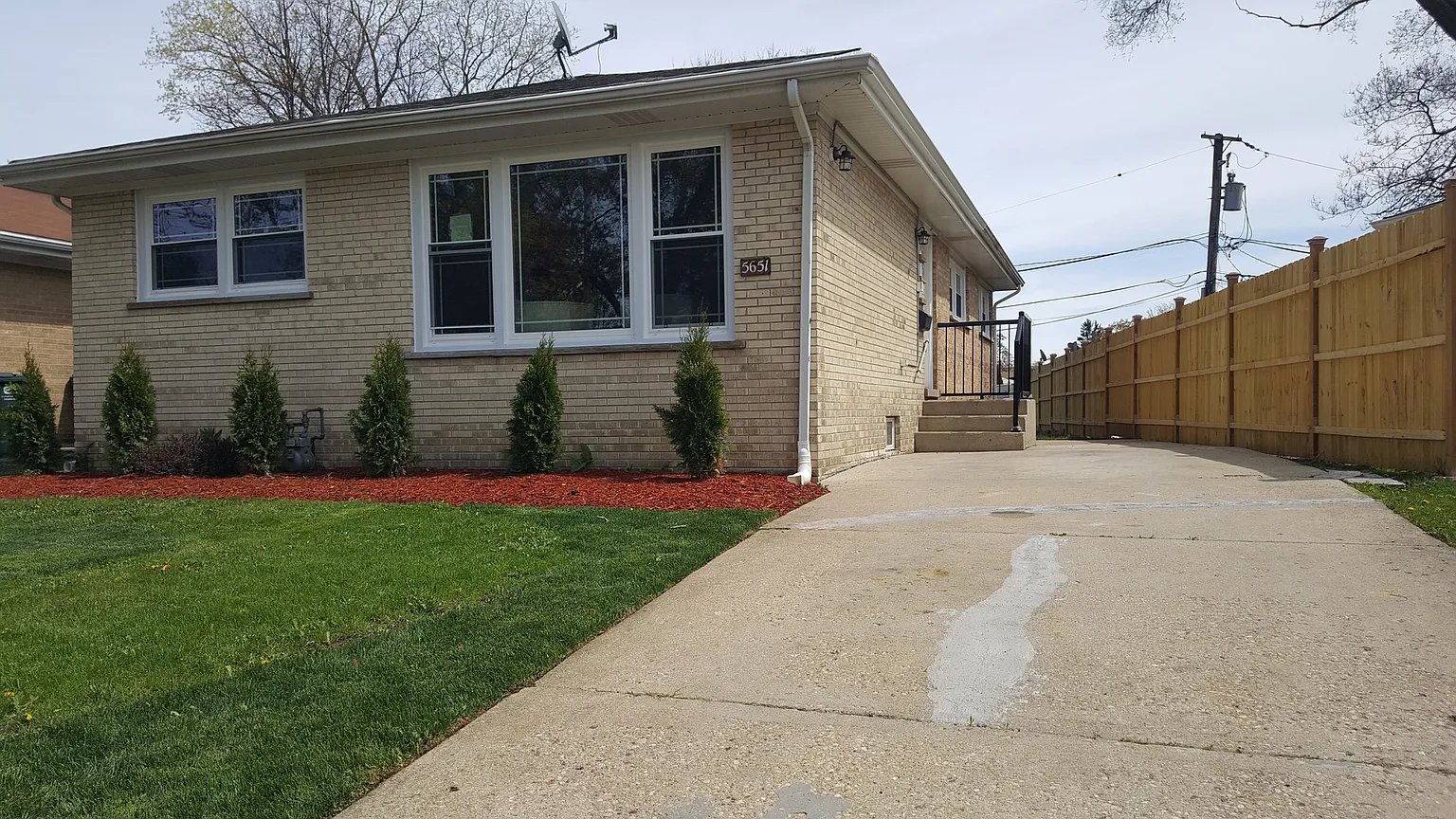 5651 Theobald Rd photo 1