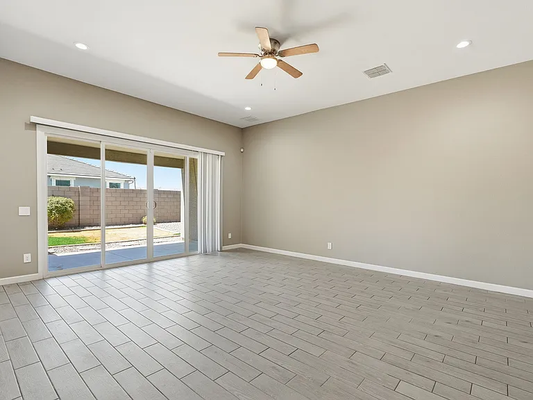 38213 W San Clemente St — Photo 16