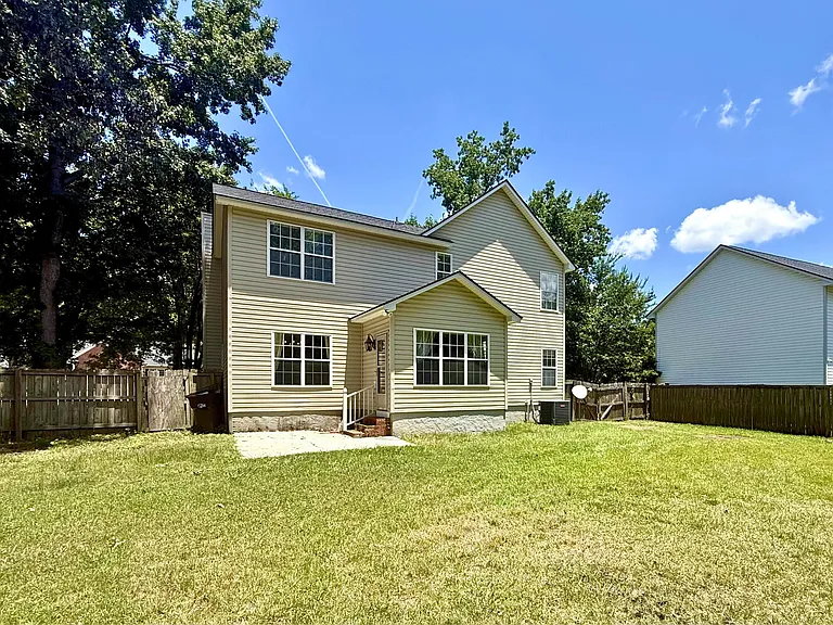 102 Adthan Cir — Photo 35